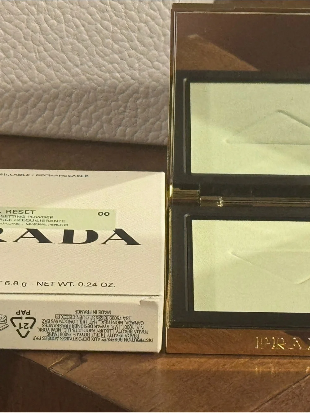 Trending!PRADA Reset Rebalancing Refillable Setting Powder 00 Translucent FS